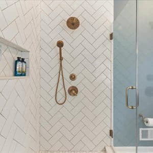 Modern shower with tile pattern